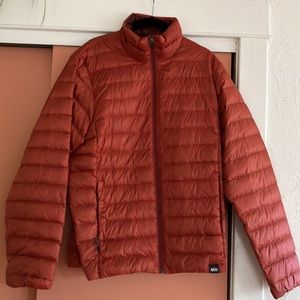 REI Men's down puffer wilderness outdoor jacket MEDIUM
